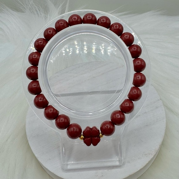 Four-Leaf Clover Cinnabar Beaded Bracelet - Picture 3 of 6